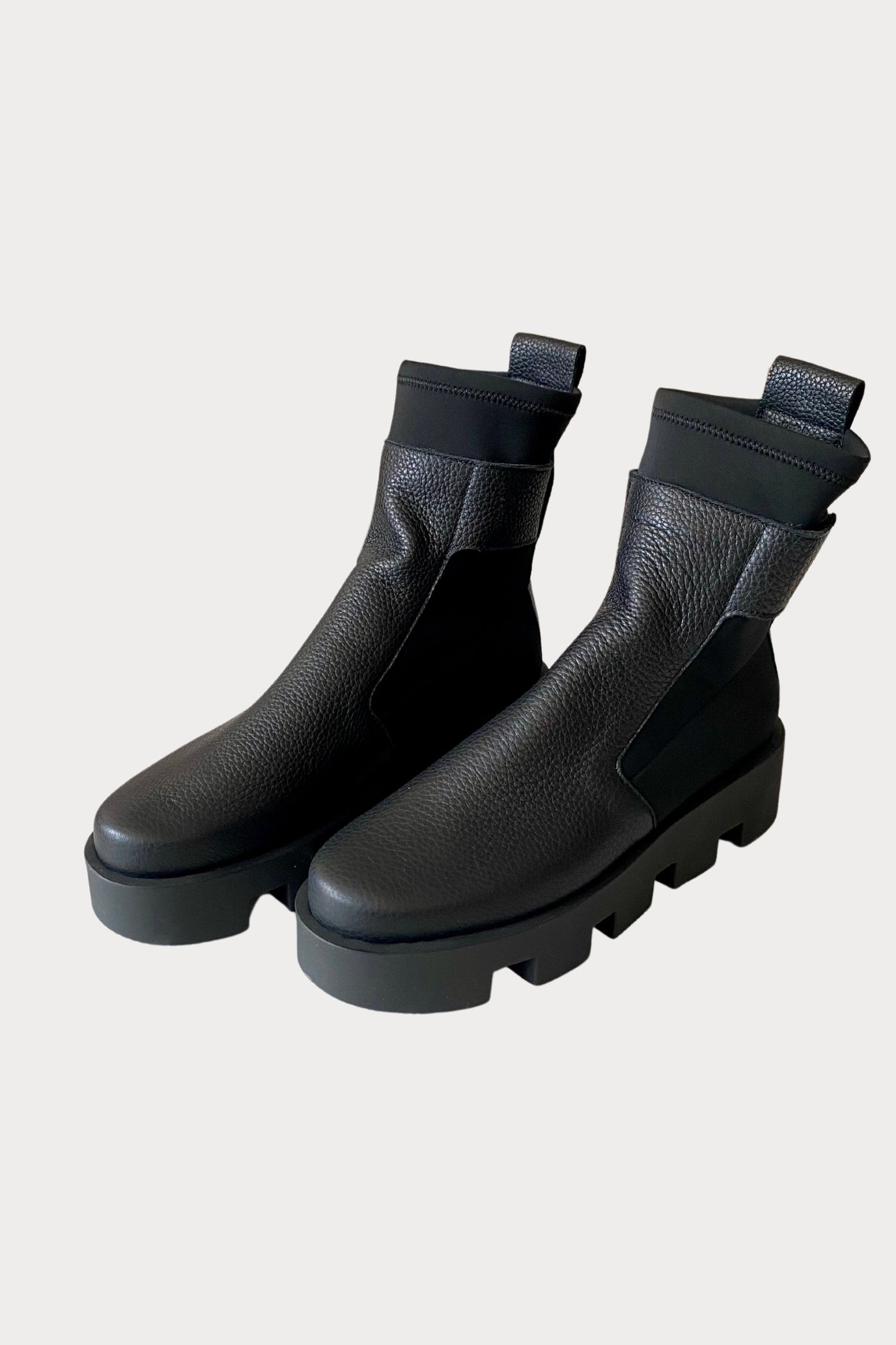 ARCHE - Treeck Black Boots